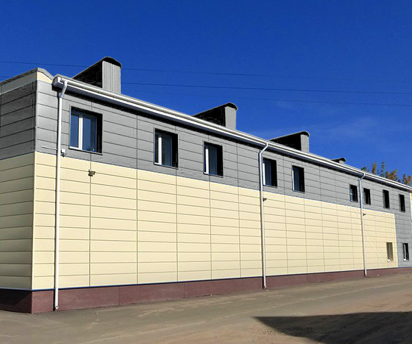 Стеновые сэндвич-панели 20 мм на коммерческом объекте